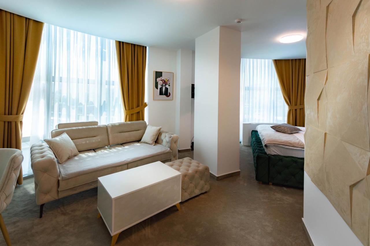 Hotel Ideal Deluxe Novi Pazar Bagian luar foto