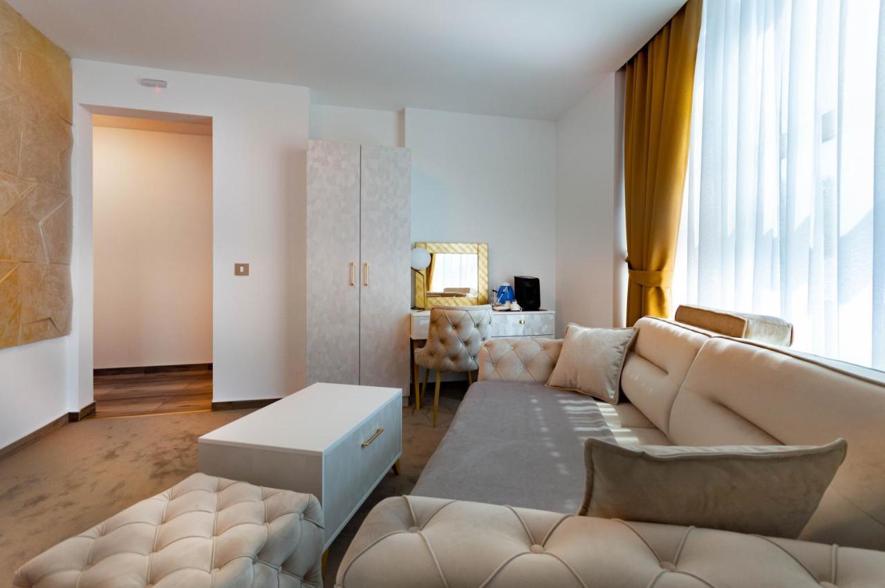 Hotel Ideal Deluxe Novi Pazar Bagian luar foto